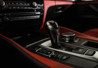 Подержанный автомобиль BMW X6 M 2015 года (21 фото)