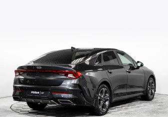 Подержанный автомобиль Kia K5 2020 года (5 фото)