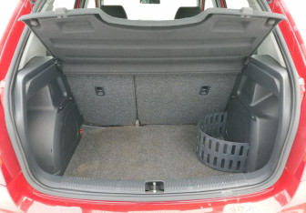 Подержанный автомобиль Skoda Fabia Hatchback 2013 года (15 фото)