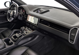 Подержанный автомобиль Porsche Cayenne 2019 года (13 фото)