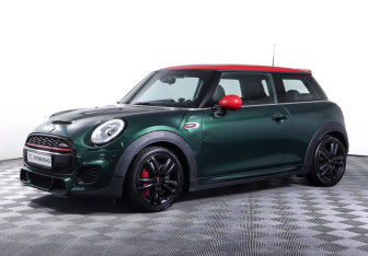 Подержанный автомобиль MINI Hatch 2017 года (2 фото)