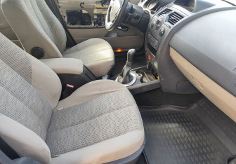 Подержанный автомобиль Renault Megane Wagon 2006 года (9 фото)