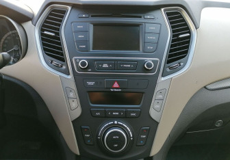 Подержанный автомобиль Hyundai Santa Fe 2017 года (16 фото)
