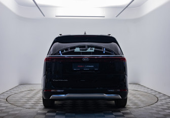 Подержанный автомобиль Kia Carnival 2020 года (5 фото)