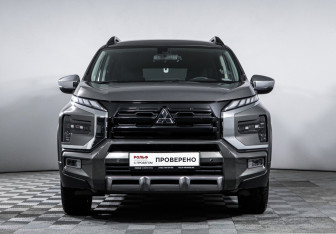 Подержанный автомобиль Mitsubishi Xpander 2023 года (2 фото)