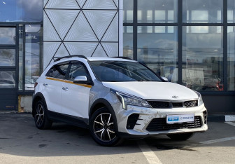 Подержанный автомобиль Kia Rio Hatchback 2020 года (3 фото)