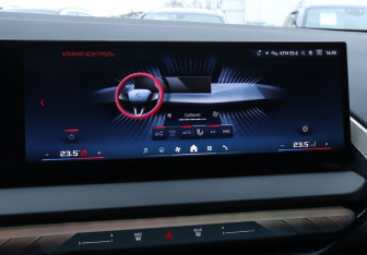 Подержанный автомобиль BMW X3 2025 года (18 фото)