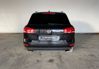 Подержанный автомобиль Volkswagen Touareg 2013 года (5 фото)