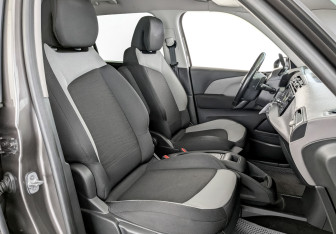 Подержанный автомобиль Citroen C4 Picasso 2016 года (23 фото)