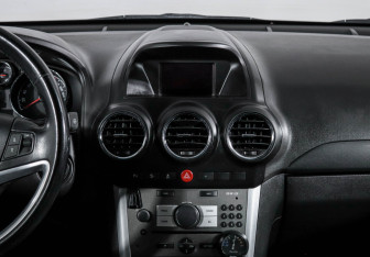 Подержанный автомобиль Opel Antara 2014 года (13 фото)