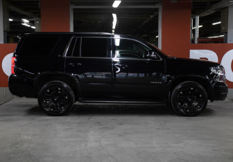 Подержанный автомобиль Chevrolet Tahoe 2017 года (4 фото)