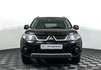 Подержанный автомобиль Mitsubishi Outlander 2008 года (2 фото)
