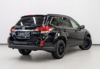 Подержанный автомобиль Subaru Outback Wagon 2012 года (5 фото)