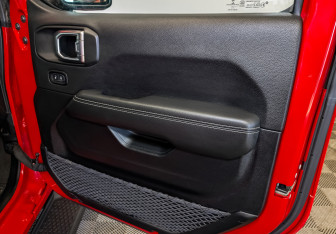 Подержанный автомобиль Jeep Wrangler 2021 года (24 фото)