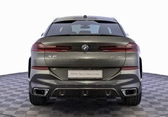 Подержанный автомобиль BMW X6 2023 года (6 фото)
