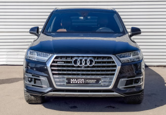 Подержанный автомобиль Audi Q7 2017 года (2 фото)