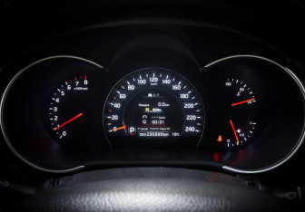 Подержанный автомобиль Kia Sorento 2013 года (14 фото)