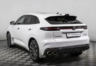 Подержанный автомобиль Changan UNI-K 2024 года (7 фото)