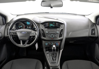 Подержанный автомобиль Ford Focus Sedan 2017 года (14 фото)