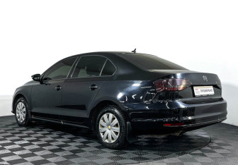 Подержанный автомобиль Volkswagen Jetta Sedan 2015 года (7 фото)
