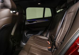 Подержанный автомобиль BMW X4 2021 года (13 фото)