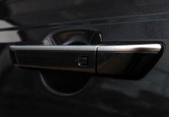 Подержанный автомобиль Kia Carnival 2020 года (17 фото)