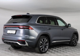 Подержанный автомобиль Geely Monjaro 2024 года (5 фото)