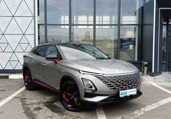 Подержанный автомобиль Omoda C5 2023 года (3 фото)