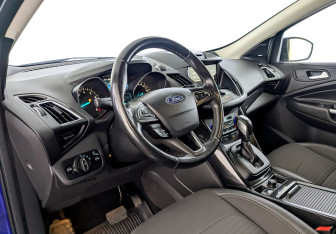 Подержанный автомобиль Ford Kuga 2017 года (16 фото)