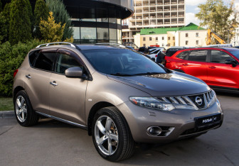Подержанный автомобиль Nissan Murano Suv 2010 года (2 фото)