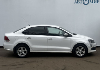 Подержанный автомобиль Volkswagen Polo Sedan 2012 года (4 фото)