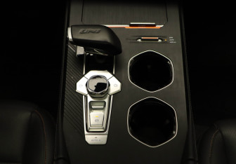 Подержанный автомобиль Changan UNI-K 2023 года (20 фото)