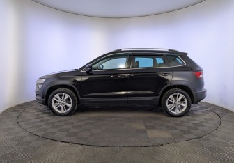 Подержанный автомобиль Skoda Karoq 2020 года (8 фото)