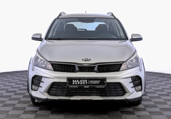 Подержанный автомобиль Kia Rio Hatchback 2021 года (2 фото)