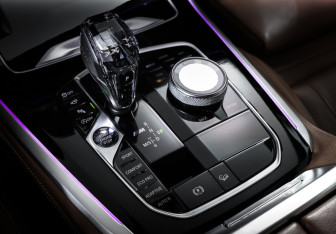 Подержанный автомобиль BMW X5 2019 года (23 фото)