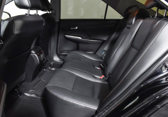 Подержанный автомобиль Toyota Camry Sedan 2015 года (16 фото)