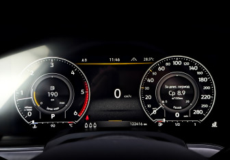 Подержанный автомобиль Volkswagen Touareg 2021 года (13 фото)