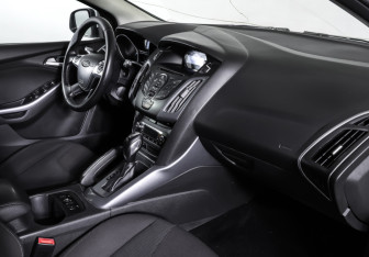 Подержанный автомобиль Ford Focus Hatchback 2011 года (11 фото)