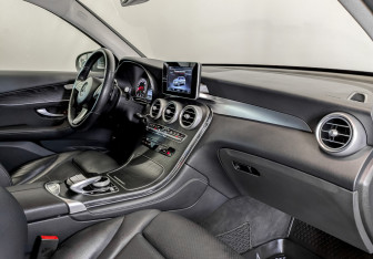 Подержанный автомобиль Mercedes-Benz GLC Coupe 2017 года (11 фото)