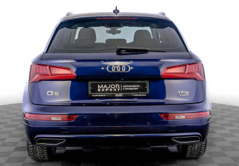 Подержанный автомобиль Audi Q5 2017 года (6 фото)