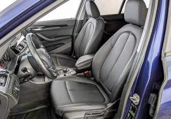 Подержанный автомобиль BMW X1 2018 года (20 фото)
