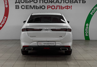 Подержанный автомобиль Kaiyi E5 2023 года (5 фото)