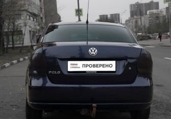 Подержанный автомобиль Volkswagen Polo Sedan 2012 года (6 фото)