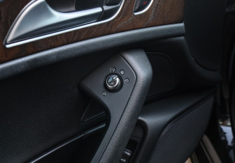 Подержанный автомобиль Audi A6 Sedan 2014 года (16 фото)