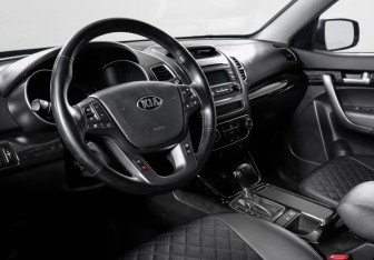 Подержанный автомобиль Kia Sorento 2020 года (14 фото)