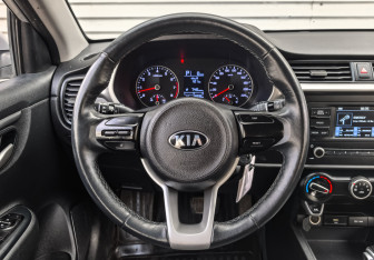 Подержанный автомобиль Kia Rio Hatchback 2021 года (22 фото)
