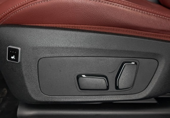 Подержанный автомобиль BMW X4 2024 года (28 фото)