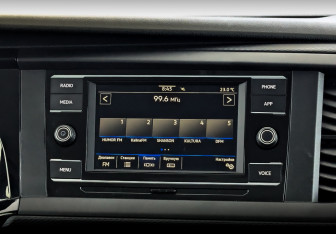 Подержанный автомобиль Volkswagen Caravelle 2020 года (15 фото)