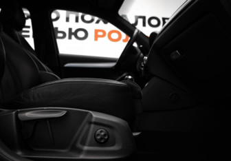 Подержанный автомобиль Audi Q3 2012 года (26 фото)