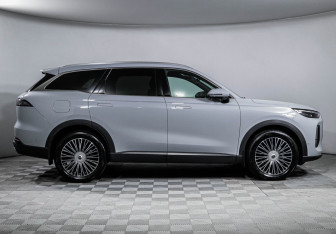 Подержанный автомобиль Chery Tiggo 9 2024 года (4 фото)